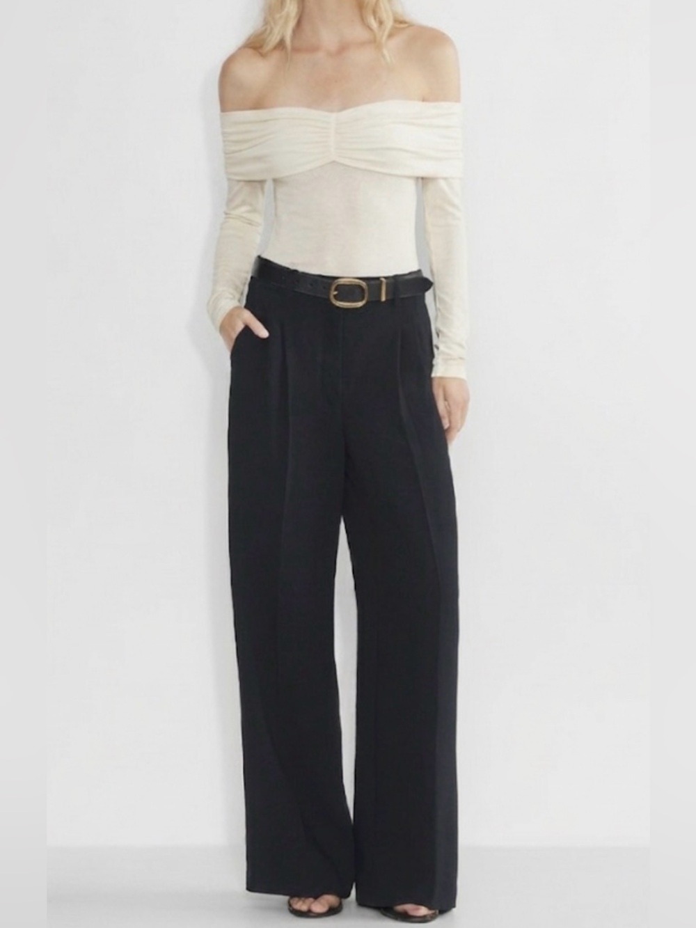 New NWT Wilfred Aritzia Gloria Off The Shoulder Cashmere Blend Top Light Birch L